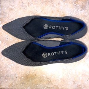 Rothy’s EUC The Point pebble grey flats royal blue back trim. Size 7.5